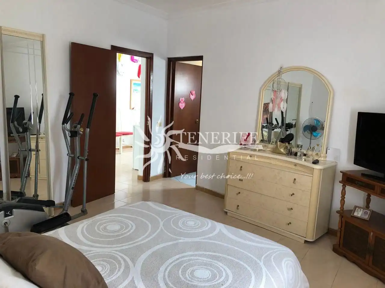 Habitación de Finca rústica en venta en Guía de Isora con Jardín privado, Trastero y Amueblado