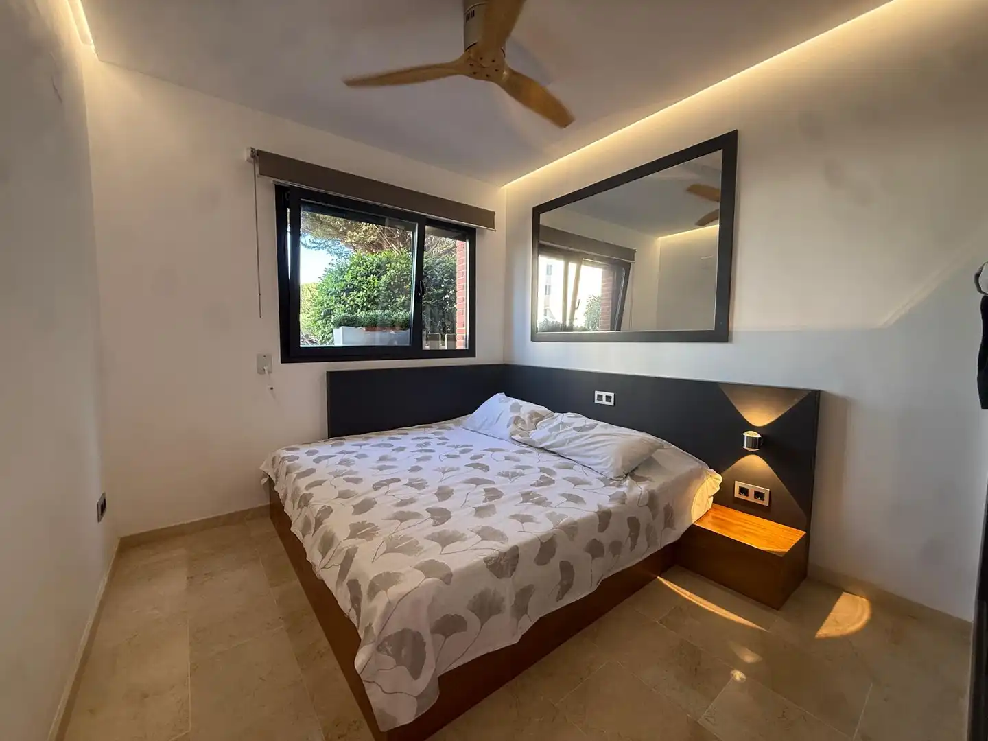 Dormitori de Apartament en venda en Dénia amb Aire condicionat, Calefacció i Jardí privat