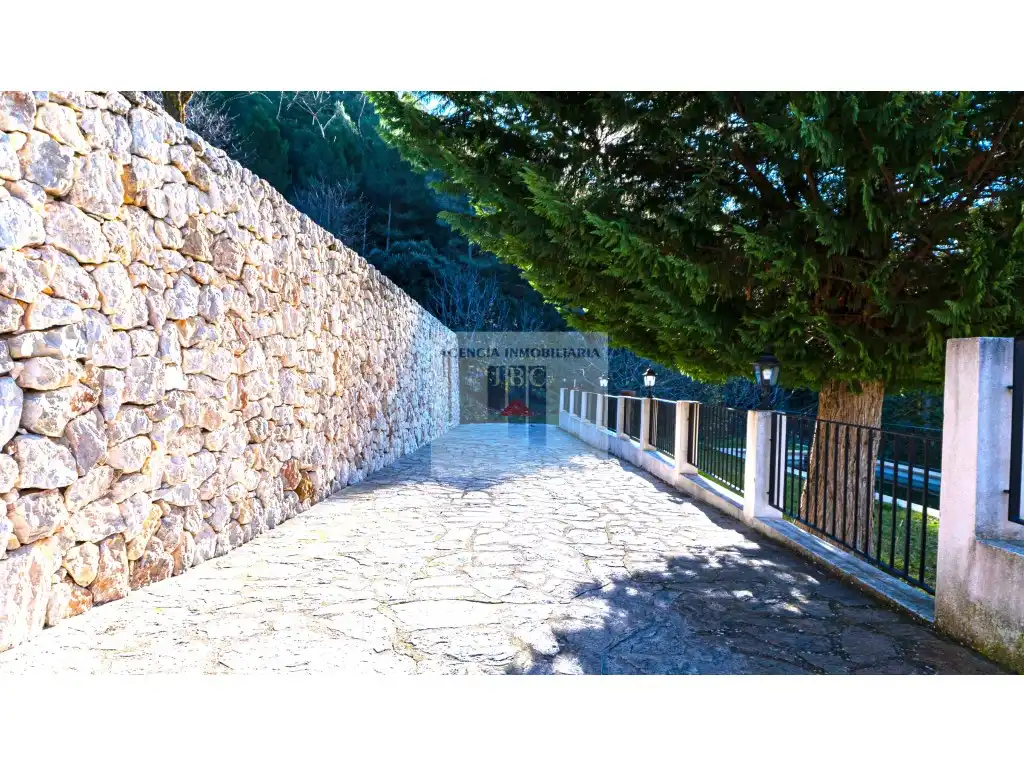 Vista exterior de Finca rústica en venda en Alcoy / Alcoi amb Jardí privat, Traster i Piscina
