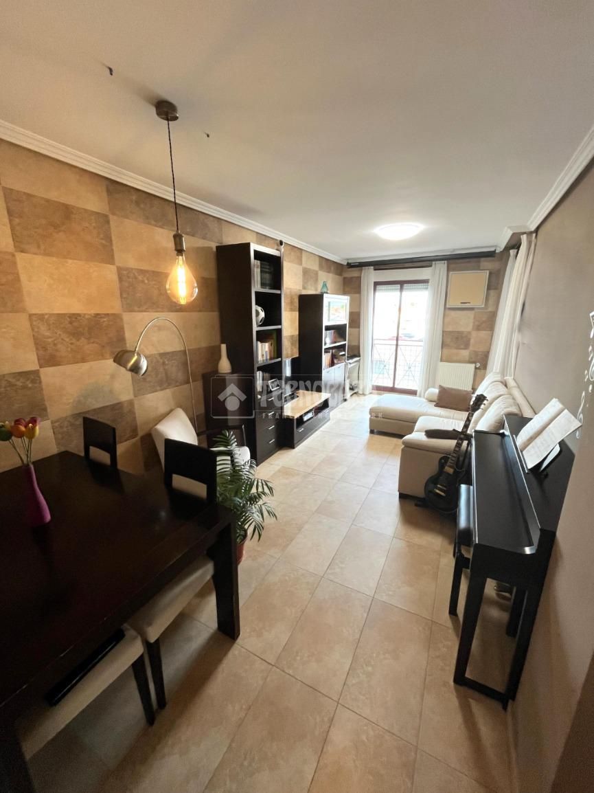 Living room of Flat for sale in Alcalá de Henares  with Air Conditioner and Heating