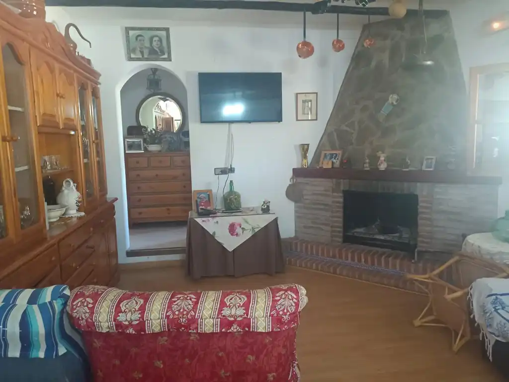 Casa rústica en venta en Casabermeja