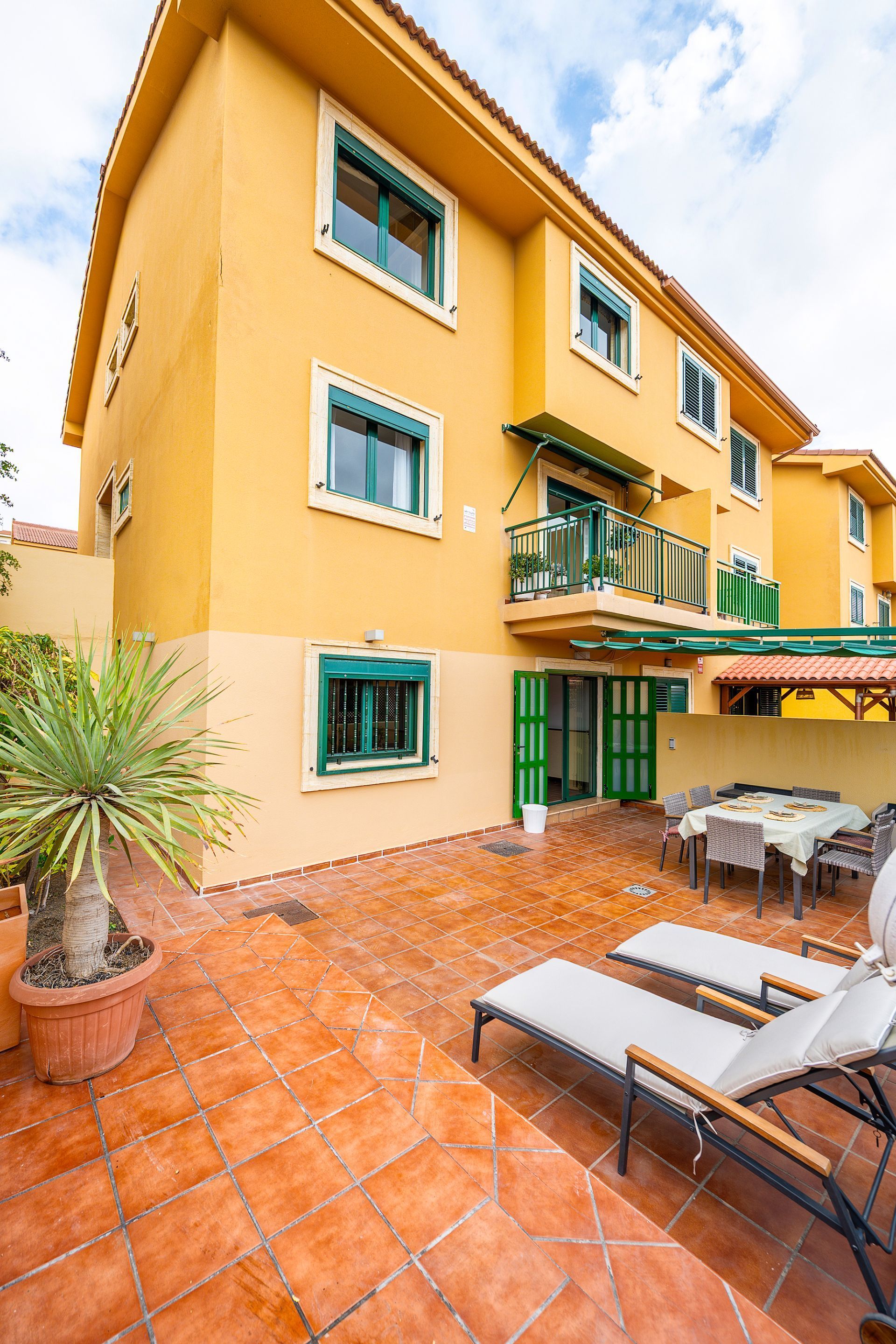 Exterior view of Single-family semi-detached for sale in Las Palmas de Gran Canaria  with Private garden, Terrace and Storage room