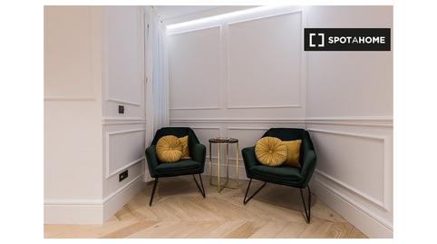 Foto 3 de Apartament per a compartir a Goya, Madrid