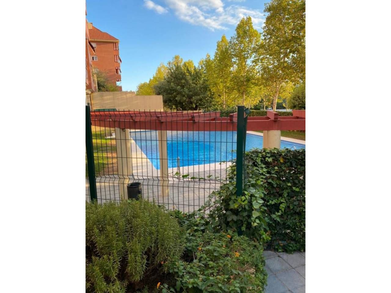 Piscina de Apartamento en venta en Marbella con Terraza y Amueblado