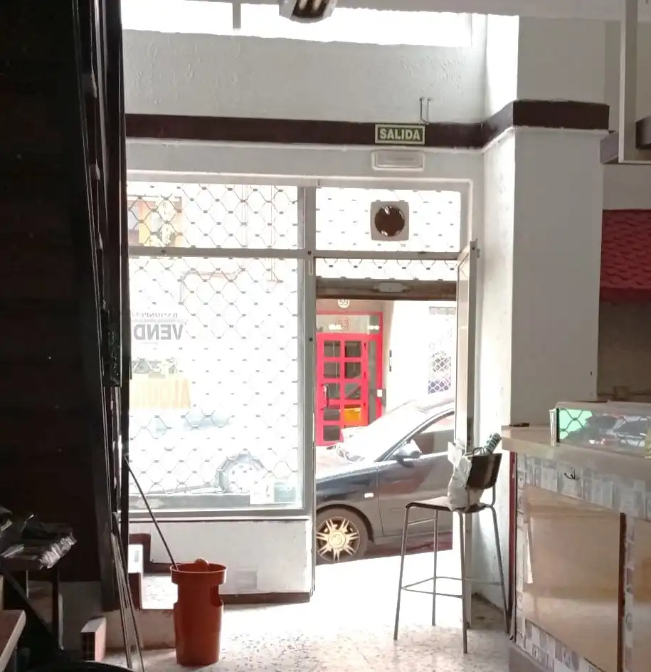 Local comercial en venda a Calle Augusto Junquera 29, imagen 3