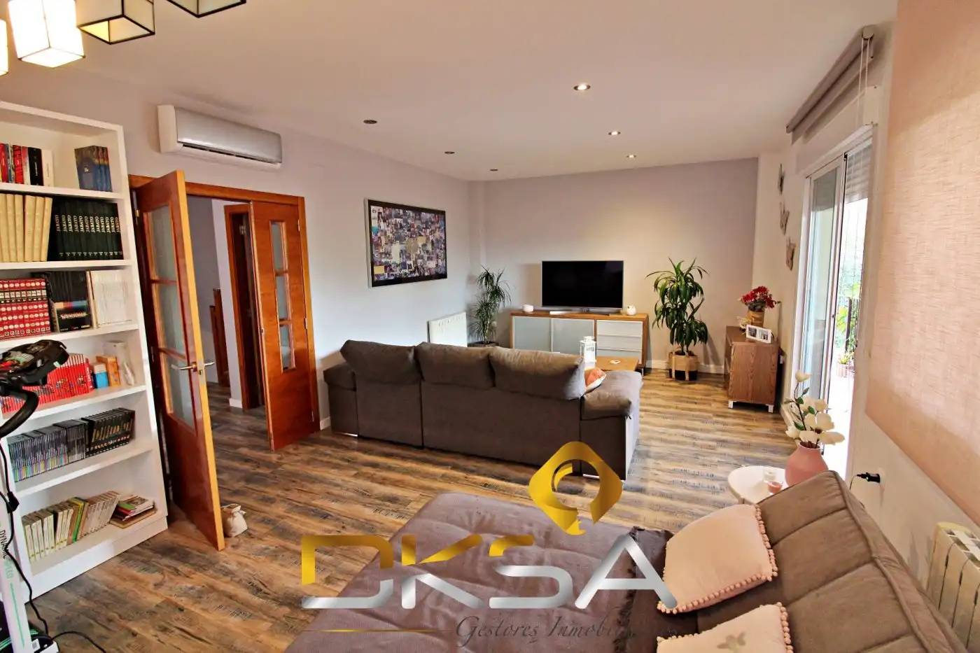 Sala d'estar de Casa o xalet en venda en Benicasim / Benicàssim amb Aire condicionat, Calefacció i Jardí privat