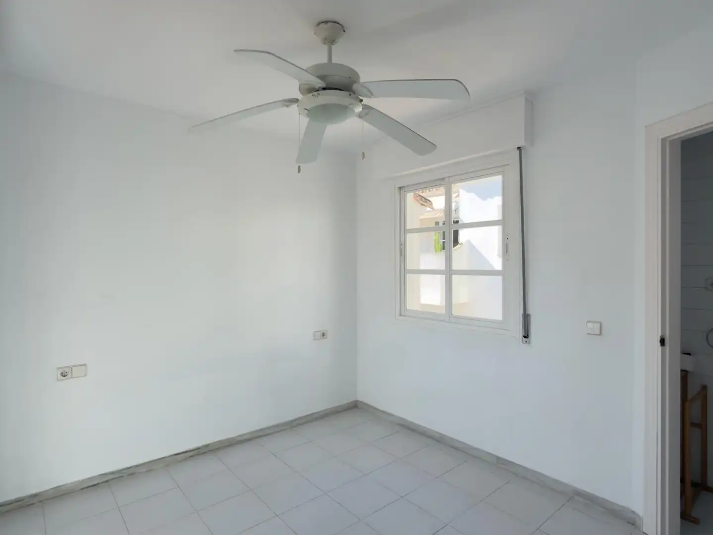 Adossat amb piscina en venda a Calle Calle Ronda del Golf Oeste 17, imagen 22