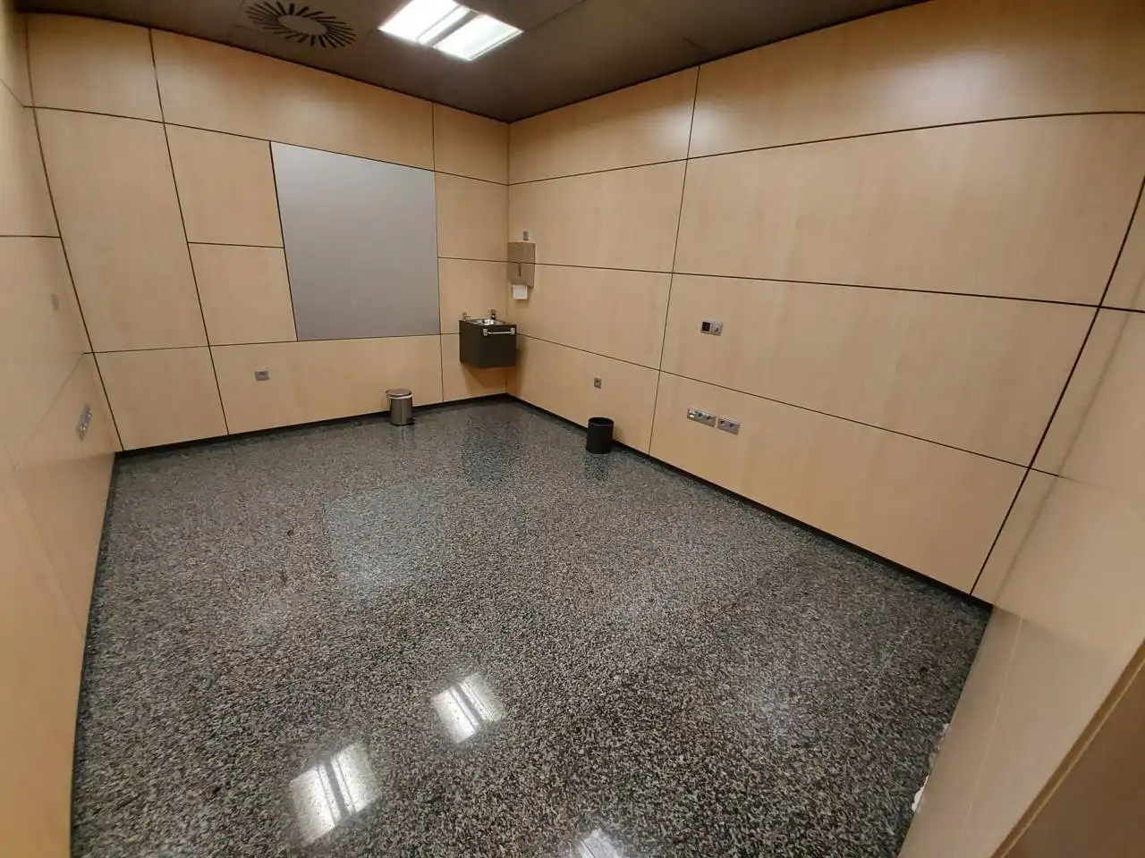 Office for sale in Alcorcón  with Air Conditioner and Alarm