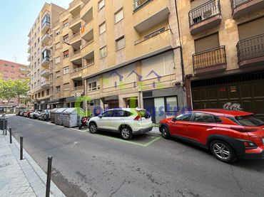 Pis amb balcó en venda a Calle Pollo Martín