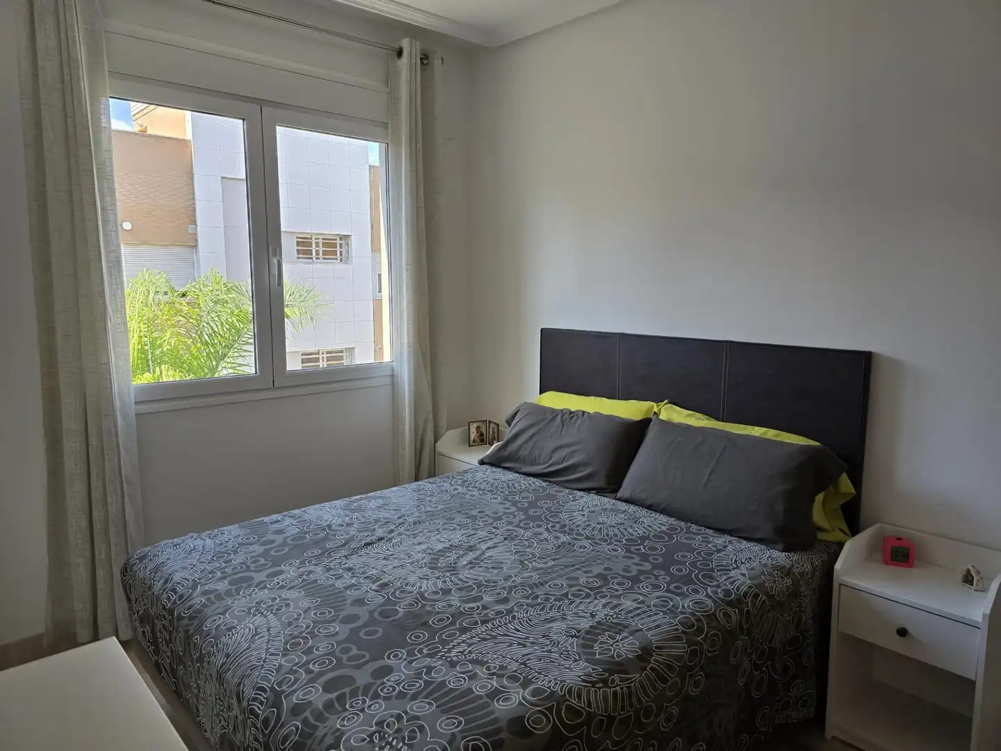 Bedroom of Flat for sale in Córdoba  with Air Conditioner, Terrace and Storage room