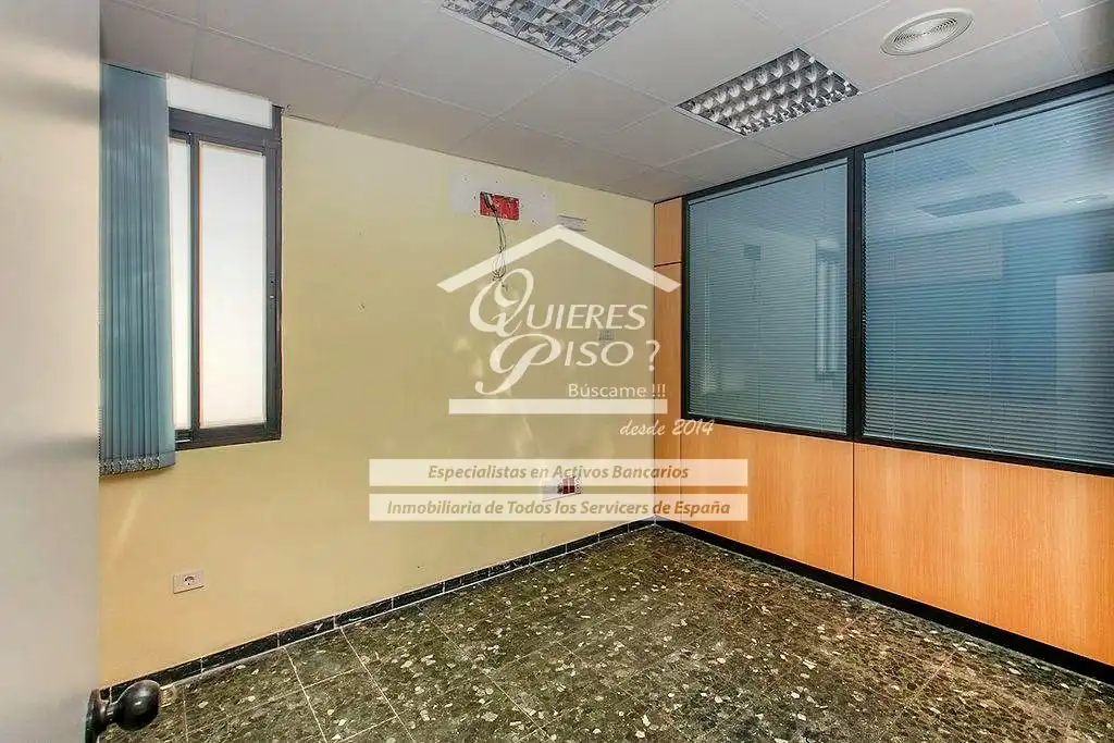 Office space with lift for sale in Calle Veintinueve de Abril, imagen 4