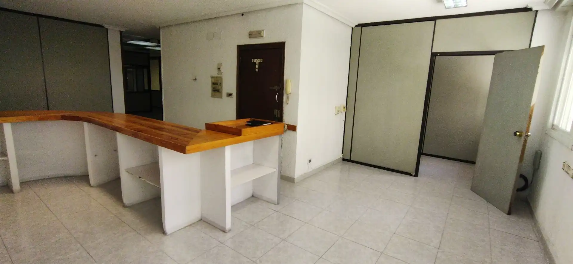 Office space with lift for sale in Avenida Granada 13, imagen 5