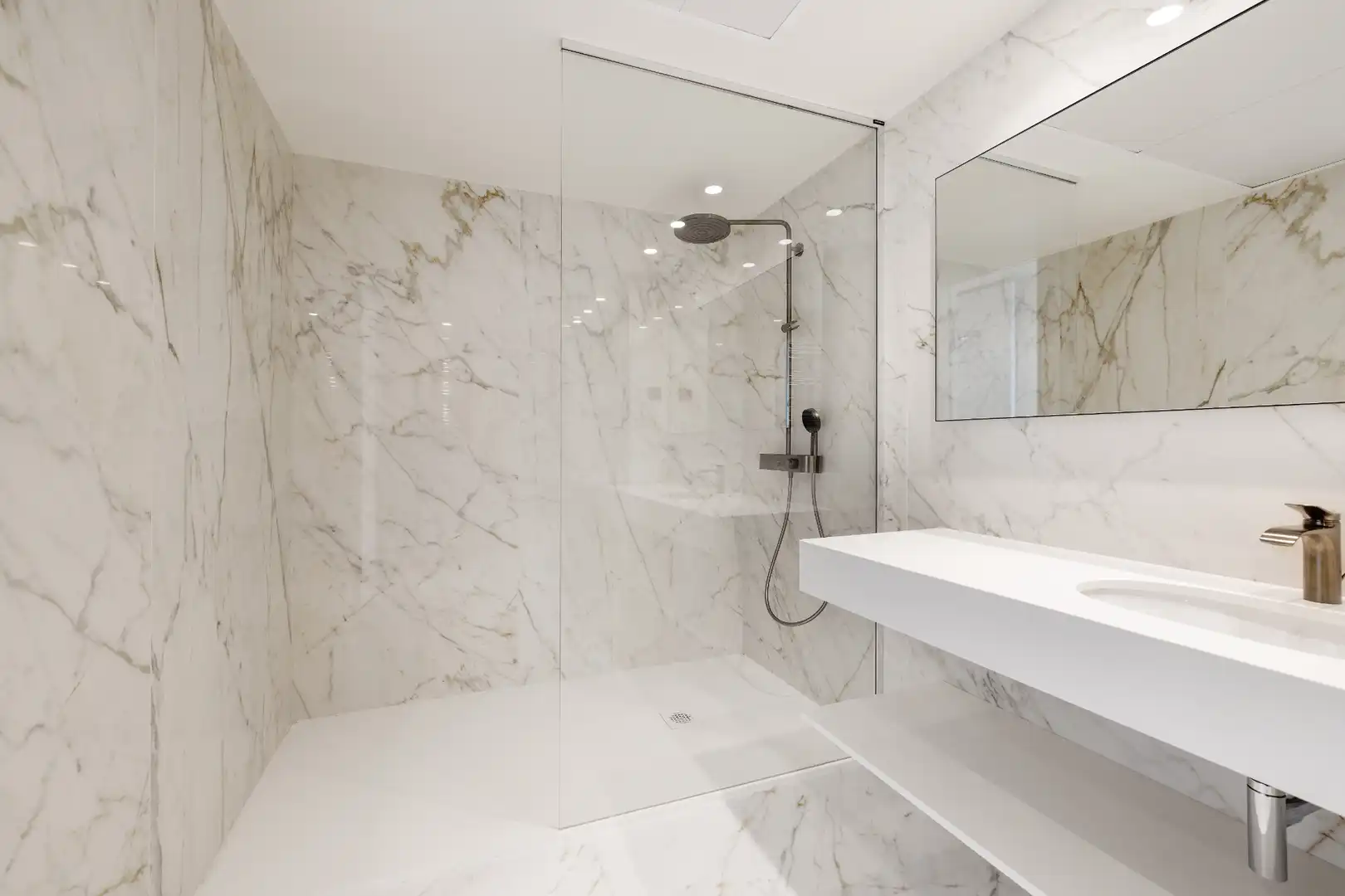 Flat for sale in Torrevigía, La Concha - Resina Golf
