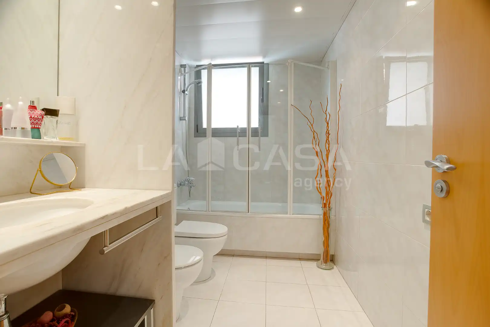 Baño de Piso en venta en Barcelona con Piscina