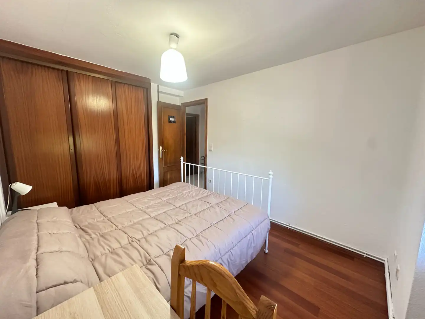 Habitación de Piso de alquiler en Santiago de Compostela  con Calefacción y Amueblado