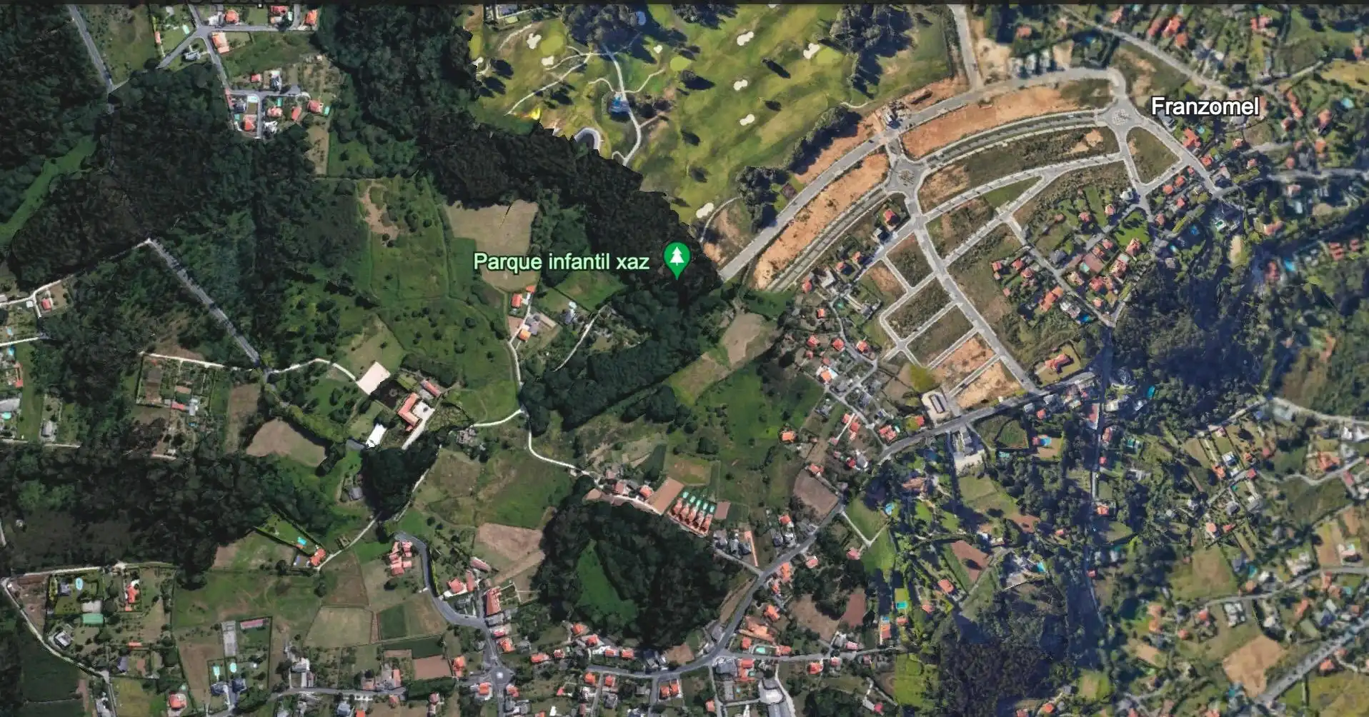 Residencial en venta en Oleiros