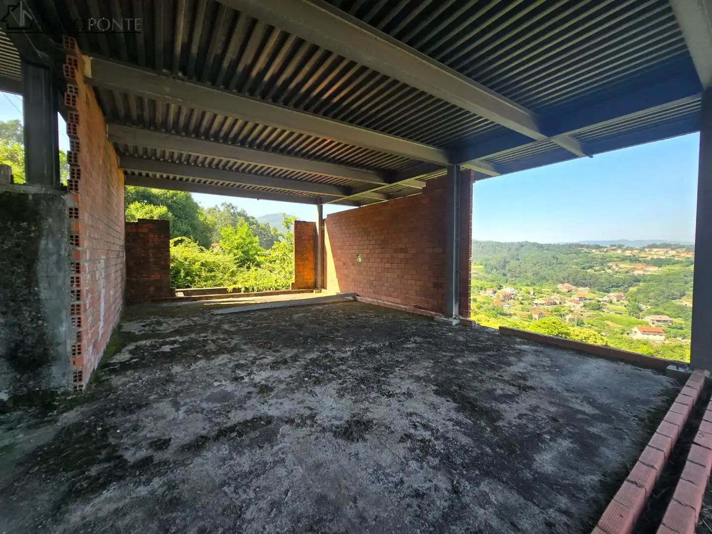Terrassa de Casa o xalet en venda en Vilaboa amb Jardí privat