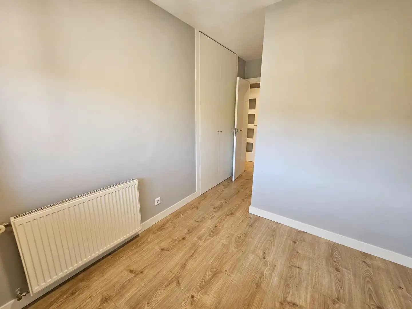 Schlafzimmer von Wohnung zur Miete in Las Rozas de Madrid mit Klimaanlage, Heizung und Privatgarten