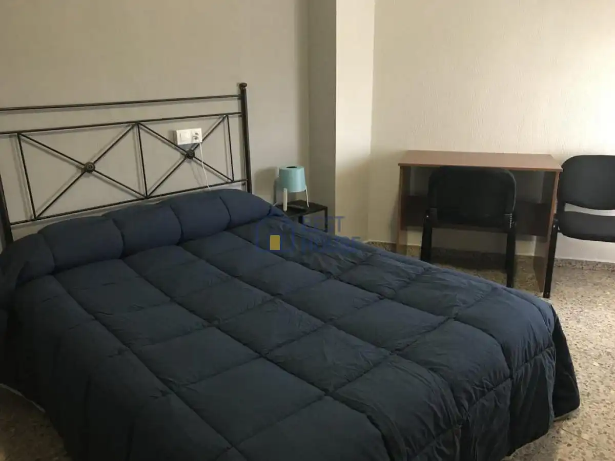 Habitación de Edificio en venta en Ardón