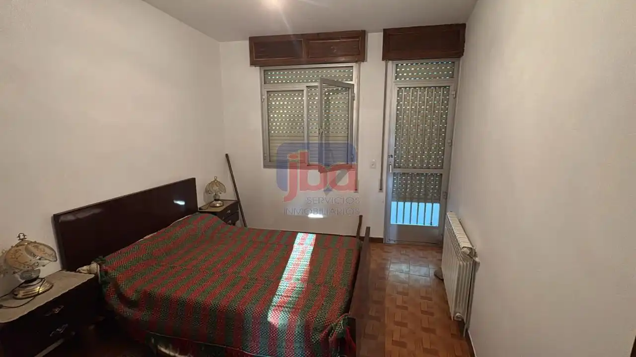 Dormitori de Casa o xalet en venda en Vilar de Santos amb Calefacció i Jardí privat