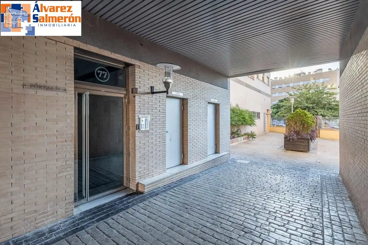 Penthouse mit Pool zum Verkauf in Avenida DE LA ILUSTRACION, imagen 26