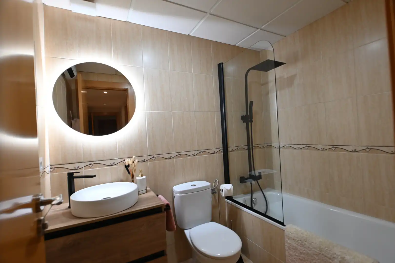 Bathroom of Flat for sale in La Zubia  with Air Conditioner, Storage room and Balcony