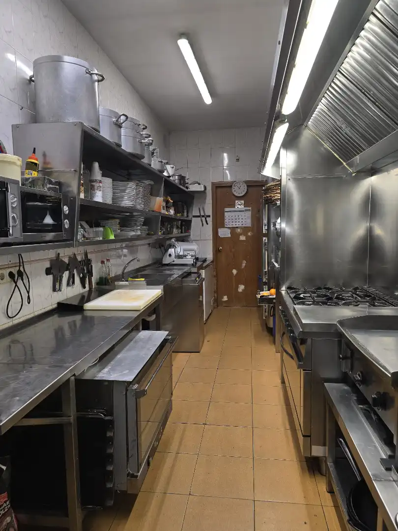 Business premises for transfer in Carrer Badalona 31, imagen 22