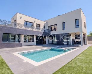 Vista exterior de Casa o xalet en venda en Fornells de la Selva amb Aire condicionat, Terrassa i Piscina