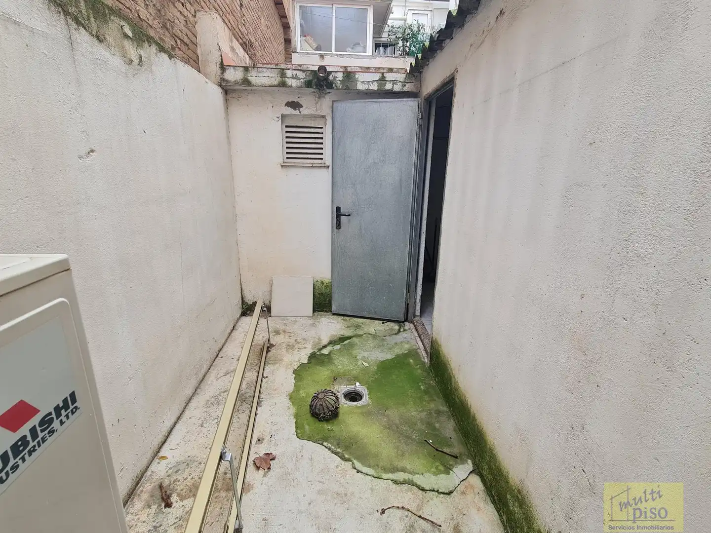 Local en venta en Cornellà de Llobregat con Aire acondicionado y Terraza