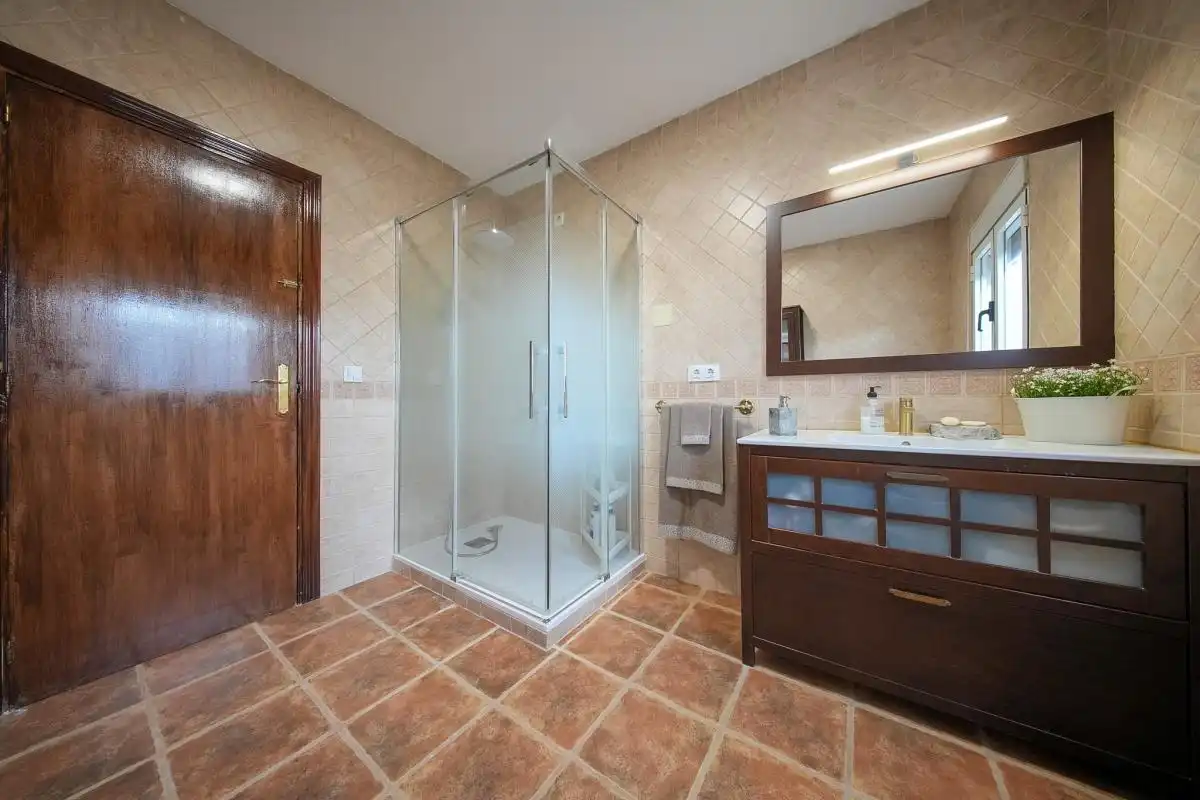 Baño de Casa o chalet en venta en Villarejo de Salvanés con Calefacción, Jardín privado y Terraza
