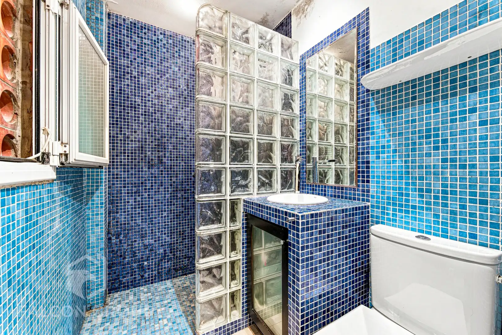Bathroom of Flat for sale in Sitges  with Terrace, Swimming Pool and Balcony