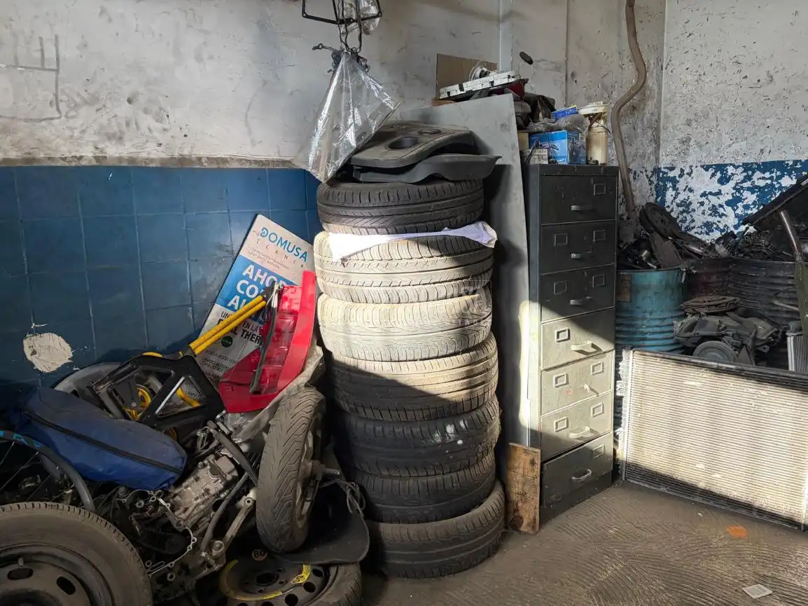 Aparcament de Local en venda en Sevilla