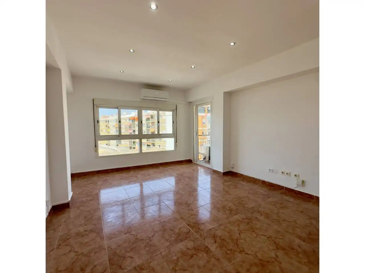 Sala de estar de Piso en venta en  Palma de Mallorca con Aire acondicionado, Balcón y Alarma