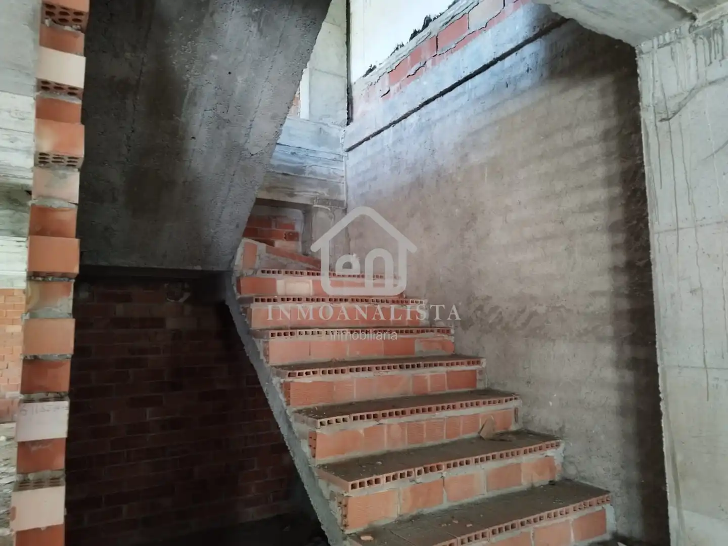 Casa adosada en venta en Requena con Balcón