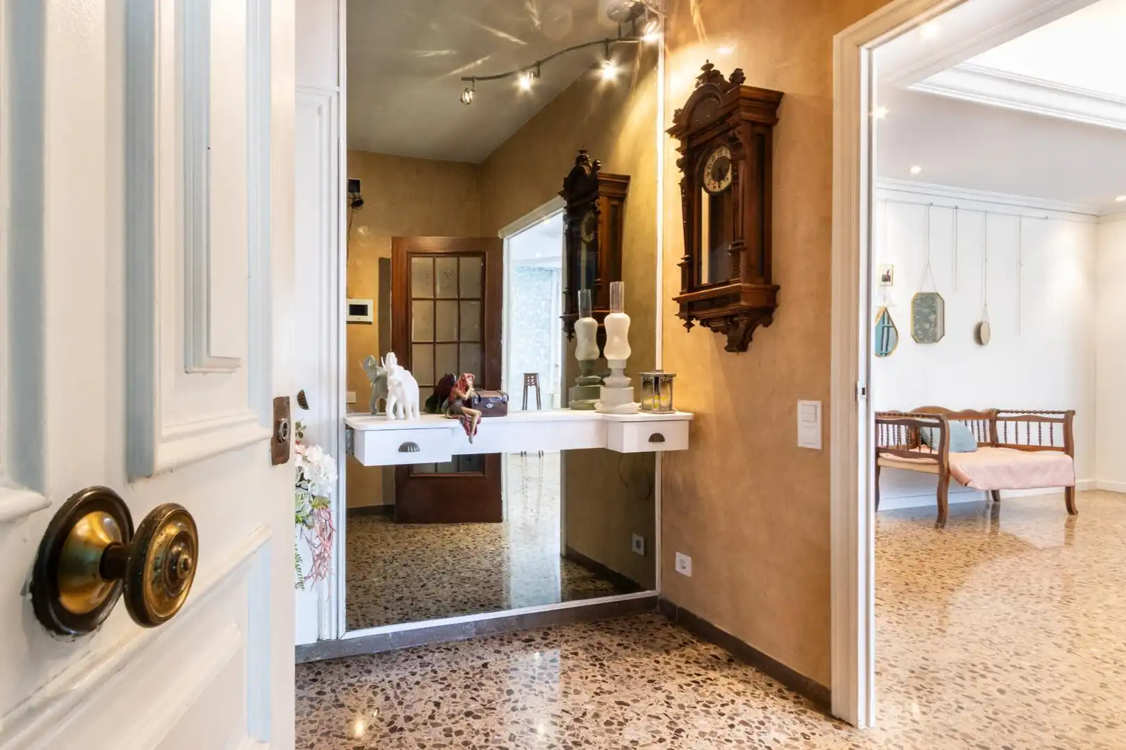 Einfamilien-Reihenhaus zum Verkauf in Terrassa mit Heizung und Terrasse