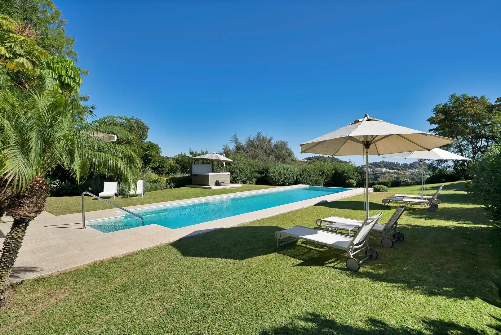 Piscina de Casa o xalet de lloguer en Benahavís amb Calefacció, Jardí privat i Terrassa