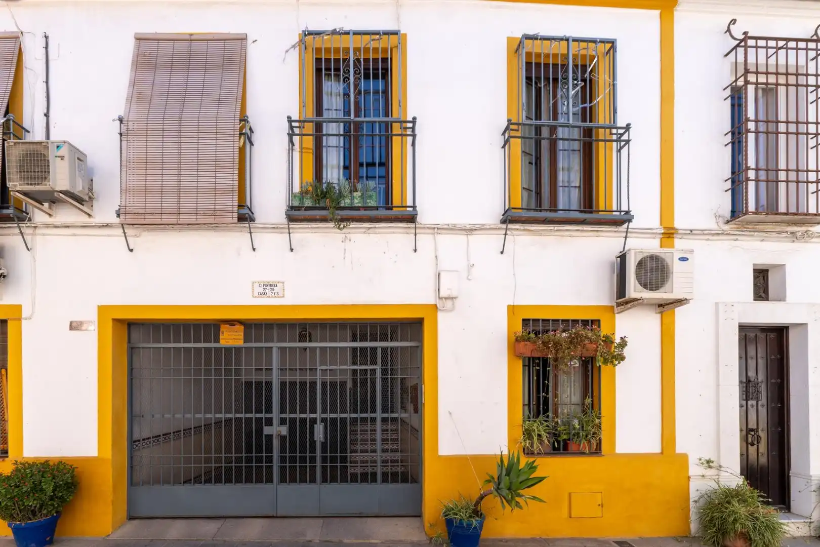 Exterior view of Detached homes for sale in Córdoba  with Air Conditioner, Heating and Storage room