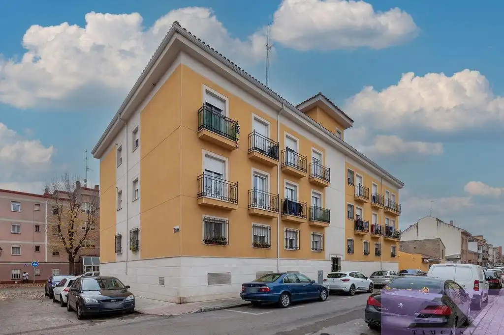 Vista exterior de Piso en venta en Aranjuez con Trastero