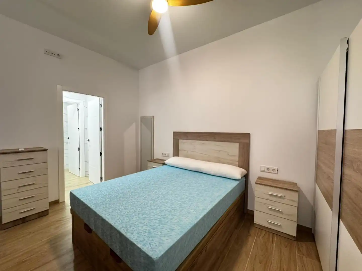 Bedroom of Flat for rent in Córdoba  with Air Conditioner, Heating and Balcony