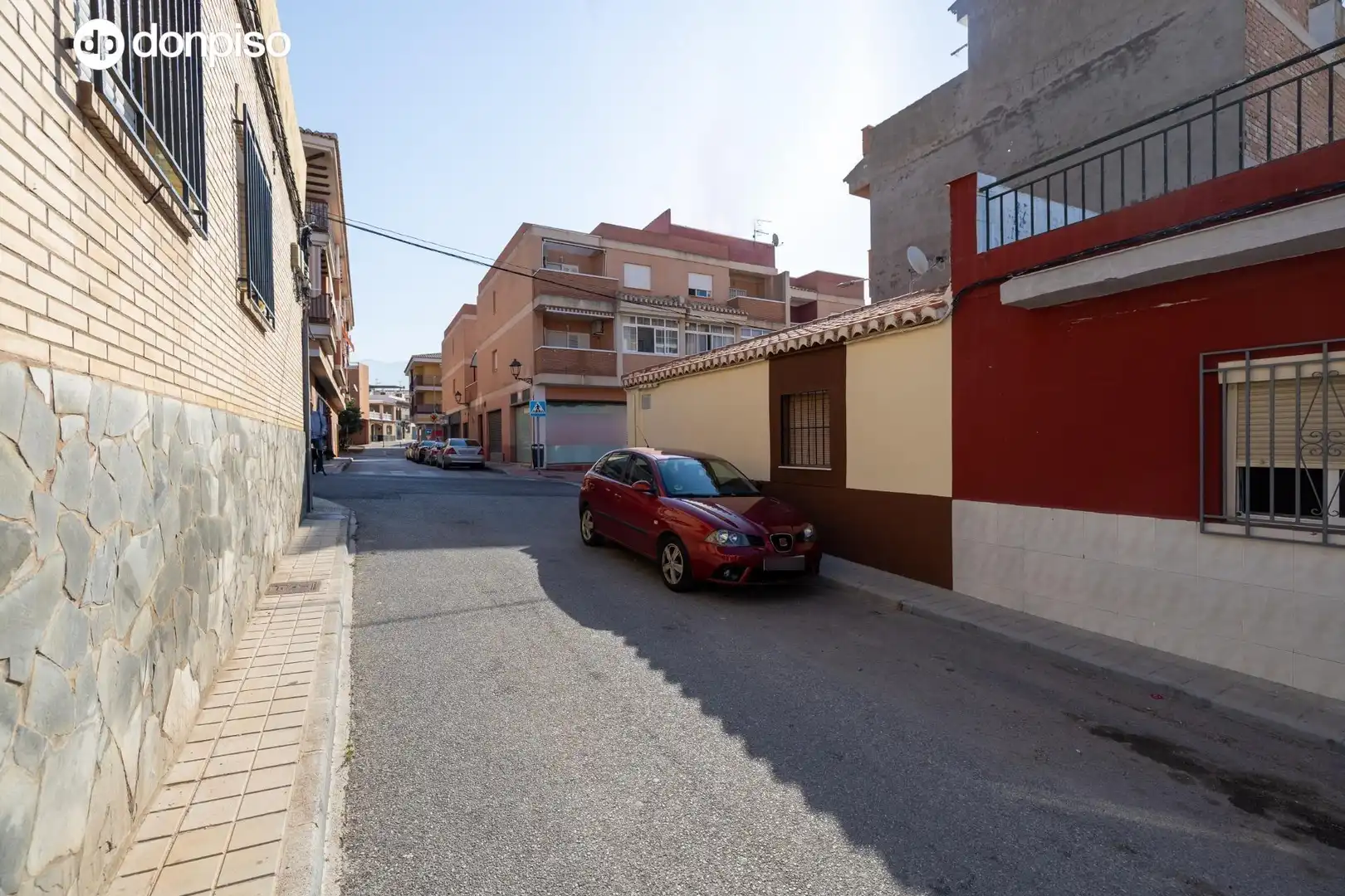 Vista exterior de Casa adosada en venda en Motril amb Aire condicionat