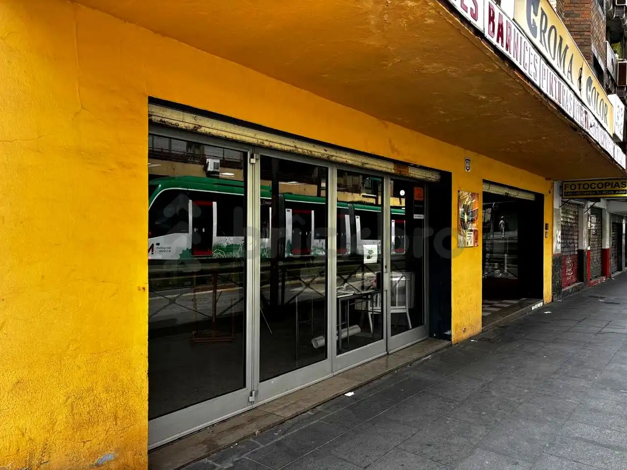 Local comercial en venda a Avenida del Sur, imagen 2