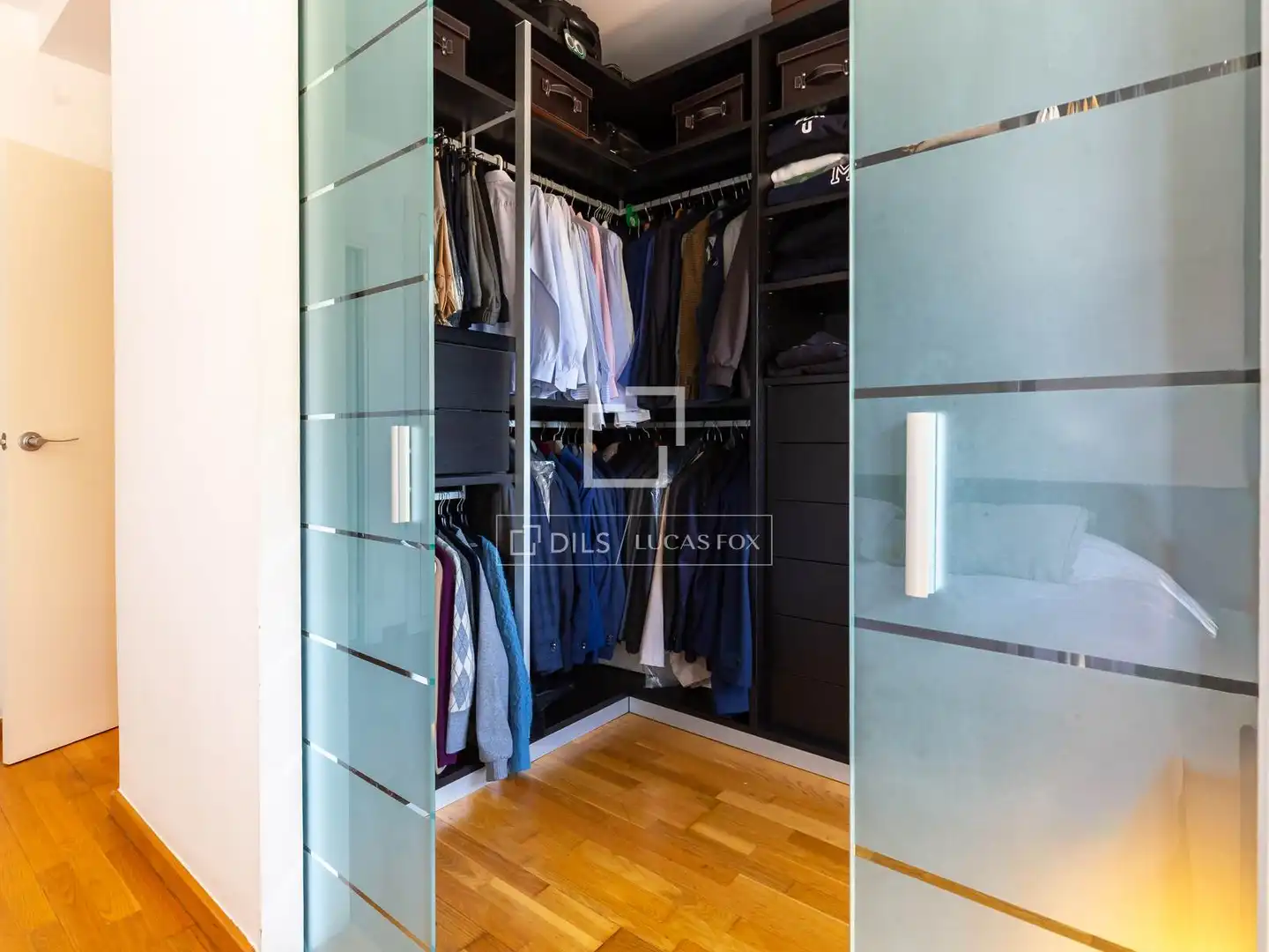 Bedroom of Flat for sale in Sant Just Desvern  with Air Conditioner, Heating and Parquet flooring
