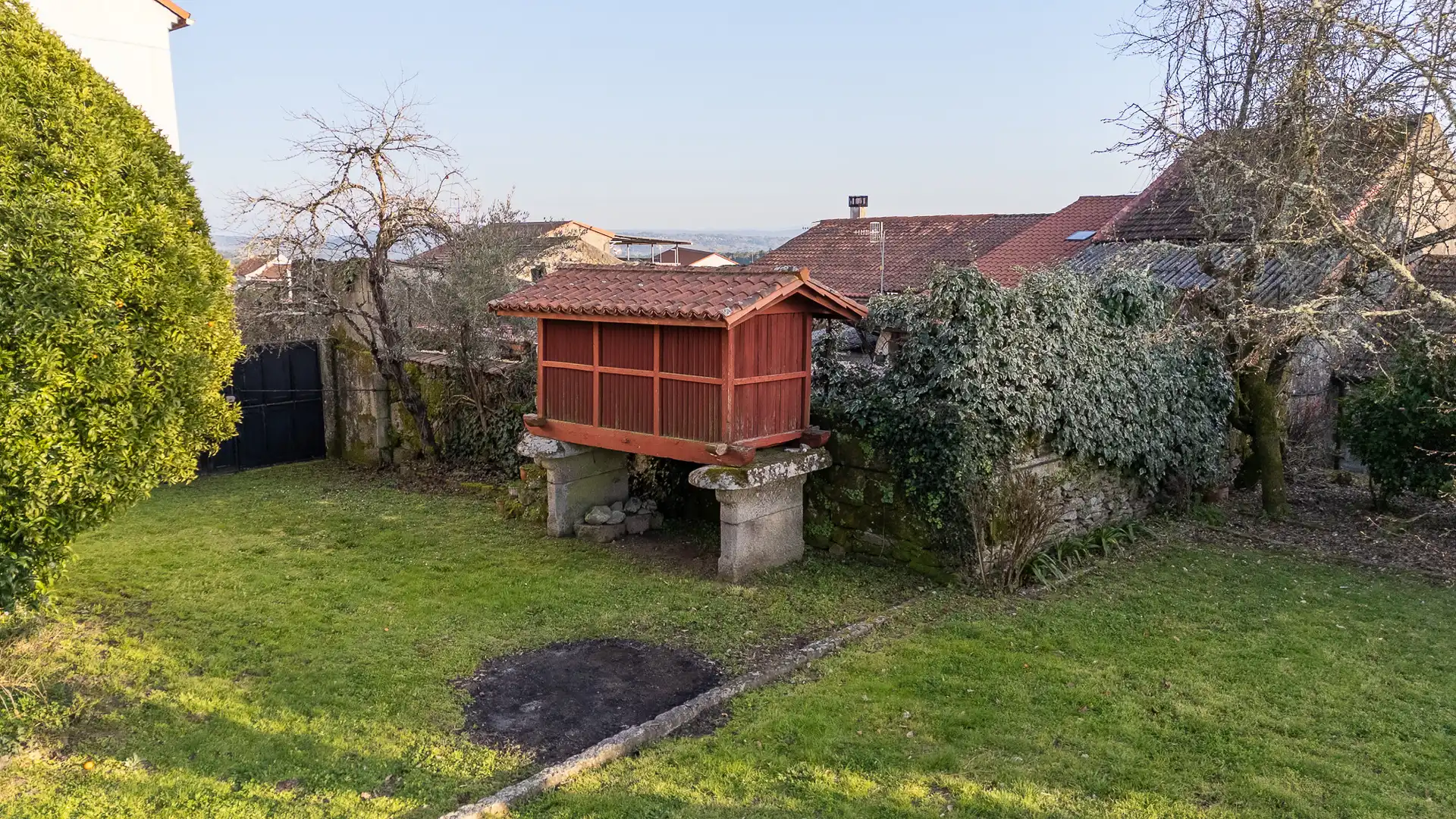 Country homes for sale in Maside  with Furnished