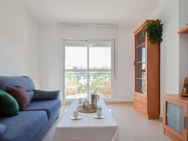Flat with balcony for sale in Calle Comares