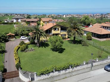 Villa mit Balkon zum Verkauf in Calle Bella Vista 8