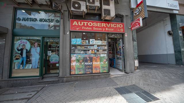 Local comercial en Venta en Calle Doctor Esquerdo en Niño Jesús