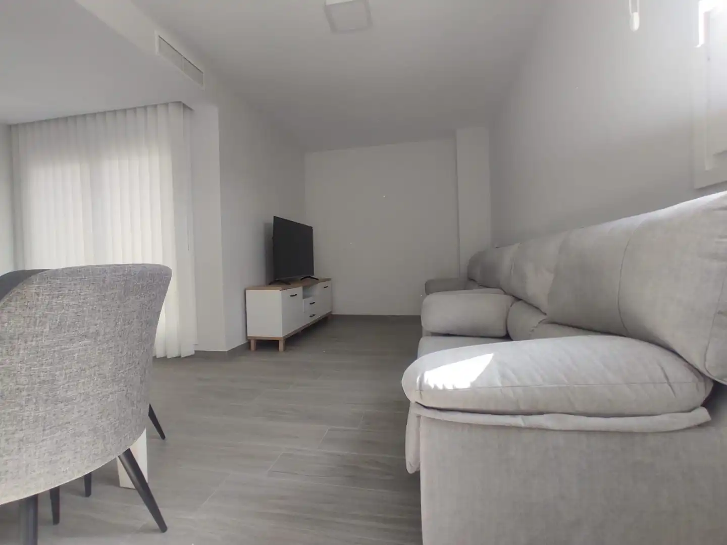 Wohnzimmer von Wohnung zur Miete in Dos Hermanas mit Klimaanlage, Heizung und Terrasse
