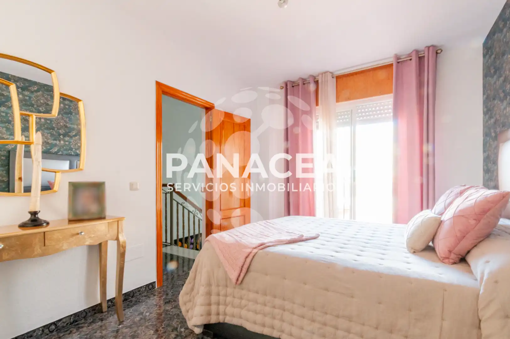 Habitación de Casa adosada en venta en Vícar con Jardín privado, Terraza y Amueblado
