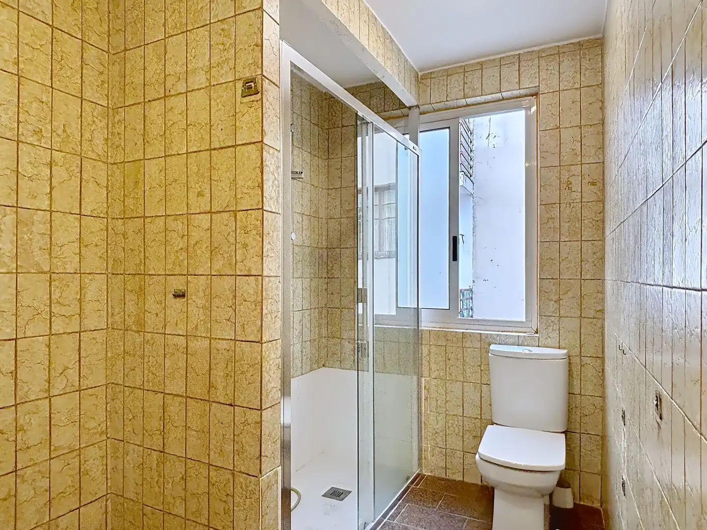 Bathroom of Flat for sale in León Capital   with Heating and Terrace