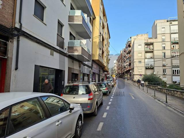 Local comercial en Alquiler en San Bartolomé - Millán de Priego